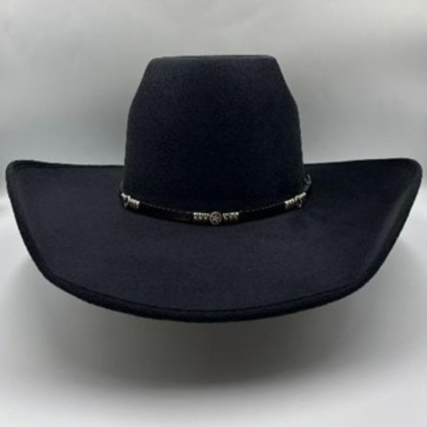Wide brim cowboy hat Buffalo outdoors fashion styling